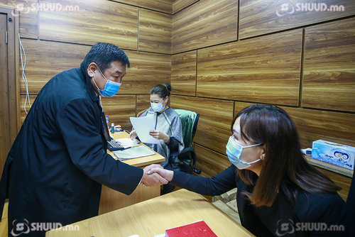 УИХ-ын гишүүн Д.Ганбат Ерөнхийлөгчийн сонгуульд нэр дэвшихээр бүртгүүллээ